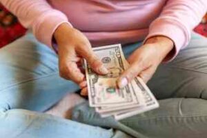 9 Ways to Make Money by Selling Clutter